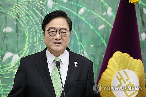 Assembly speaker urges rival parties to form special committee on constitutional revision