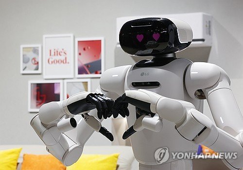 LG eyes leadership in home robot sector through global AI partnerships: CEO
